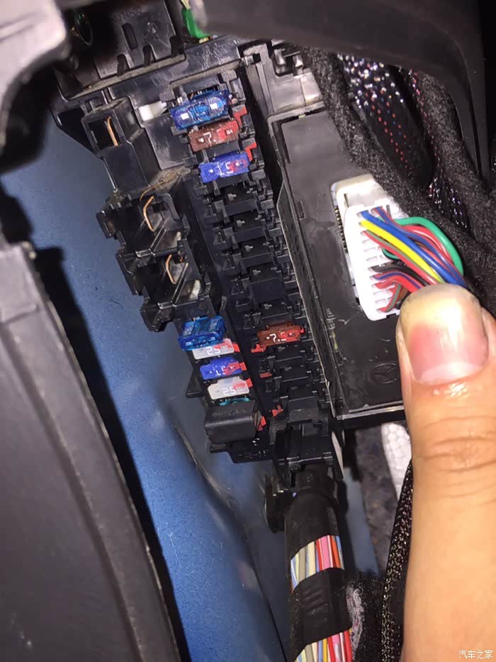 保险盒上保险丝的照片 要14款都市版的_马自达cx-5论坛_汽车之家论坛