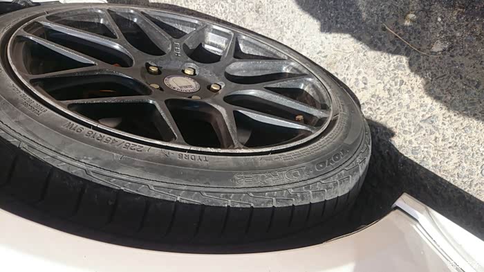 弱弱的问一句9j轮毂上225 45 18暴力驾驶问题大吗?