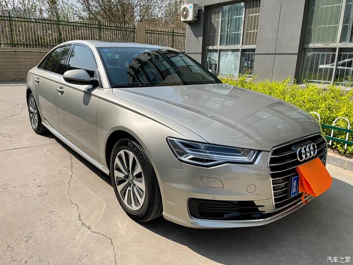 出自用17款奥迪a6l香槟金30fsi一辆