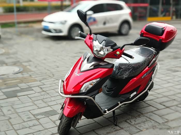 春暖花开陪朋友喜提新车豪爵vs125