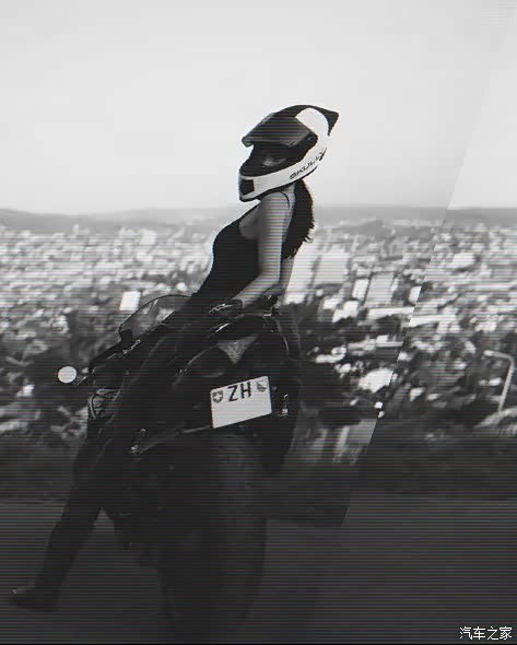 女骑士不愧为背影杀手收好你们的口水