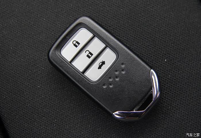 武汉本田十代思域卤素灯光改双光透镜氙气灯瞬间提升高逼格!