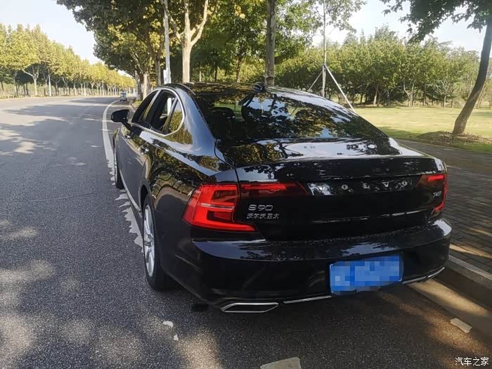 沃尔沃s90实用性超强