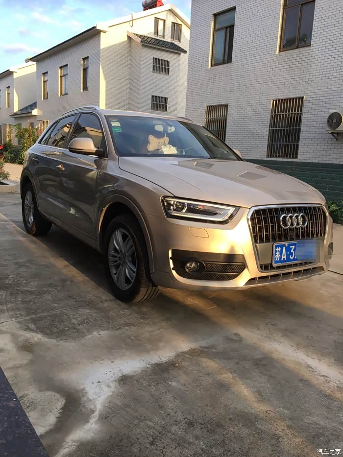 求看奥迪q3铂米金流沙金海南蓝的实物照