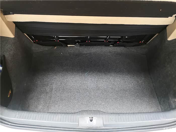 【二手polo】整改后备箱底板 解决车内异味等问题