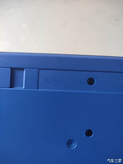 罗技无线键盘的型号k345,在网上掏的,价格也不贵.