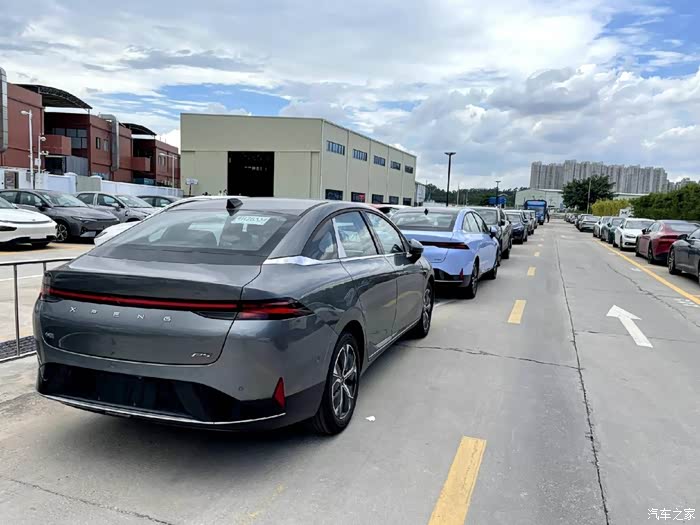 【图】星湖灰,到底是什么颜色?_小鹏p5论坛_汽车之家论坛