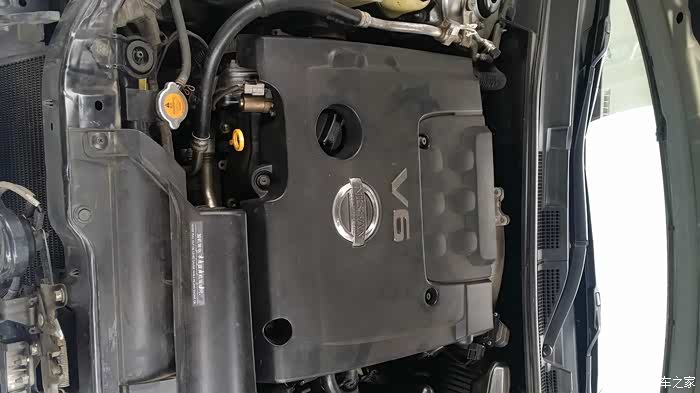 经典老天籁230jm更换火花塞