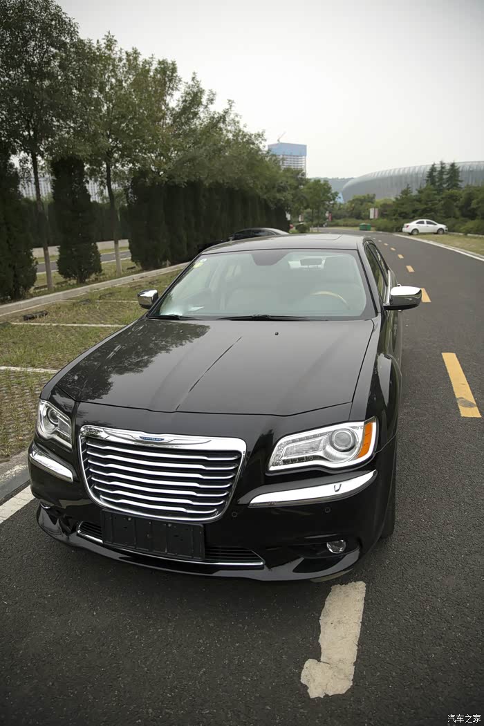 黑色300c36尊适版提车10多天感受