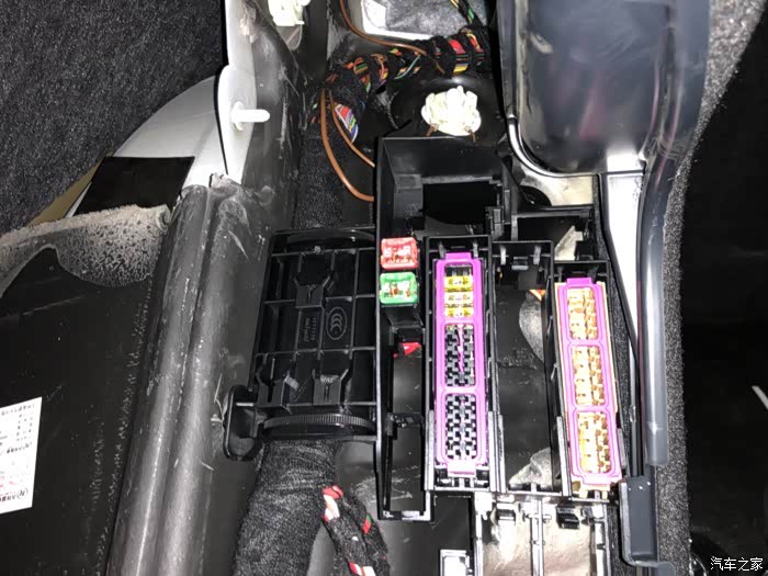 【图】a4l后备箱保险丝取电的问题_奥迪a4l论坛_汽车之家论坛