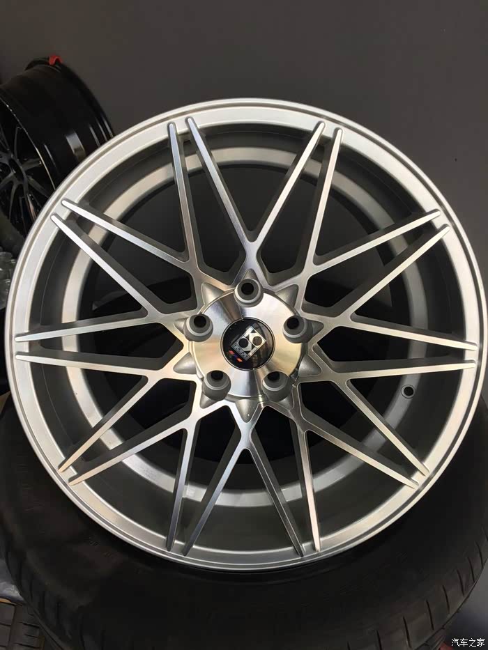 思域civic18寸轮毂 koko升级 求赞.