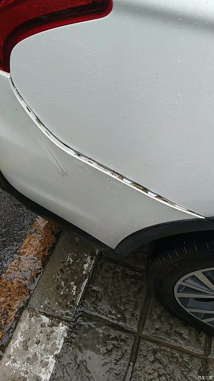 欧蓝德后翼子板还可以