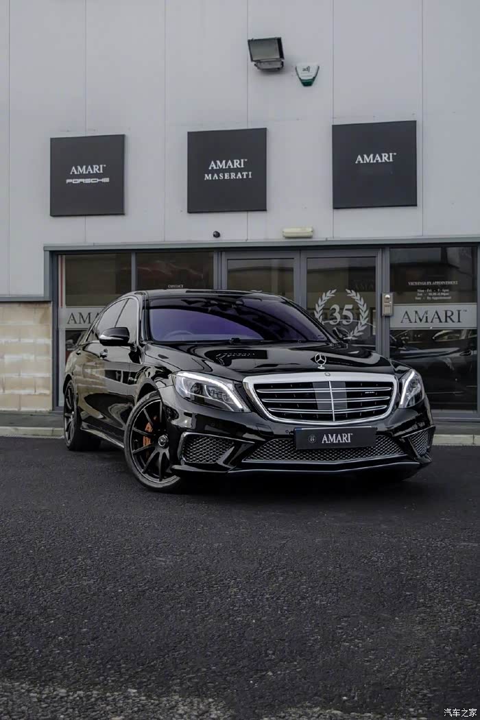 完美大队长奔驰s65!满意这台车的内饰,它的整体设计都比较年轻有活力!