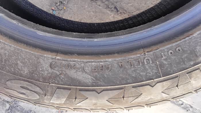 出奔奔ev原车轮胎一条