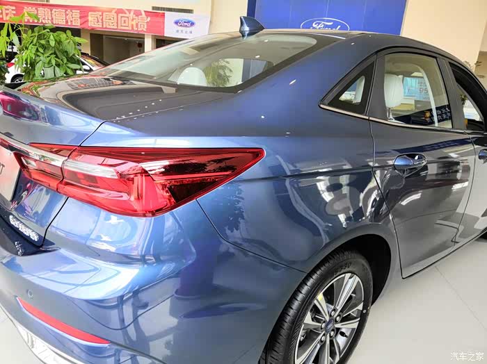 兴趣使然分享新一代福睿斯看车之旅