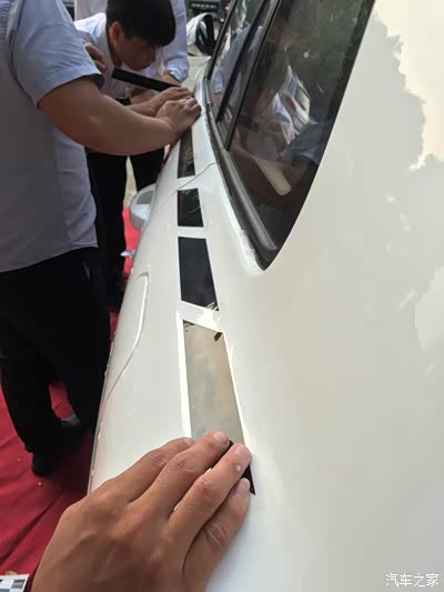 大前天提车 装饰条作业 非常酷的一款车