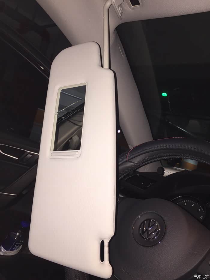 迈腾b7化妆镜碎 买个遮阳板 原来拆来 那根线没法拔出来