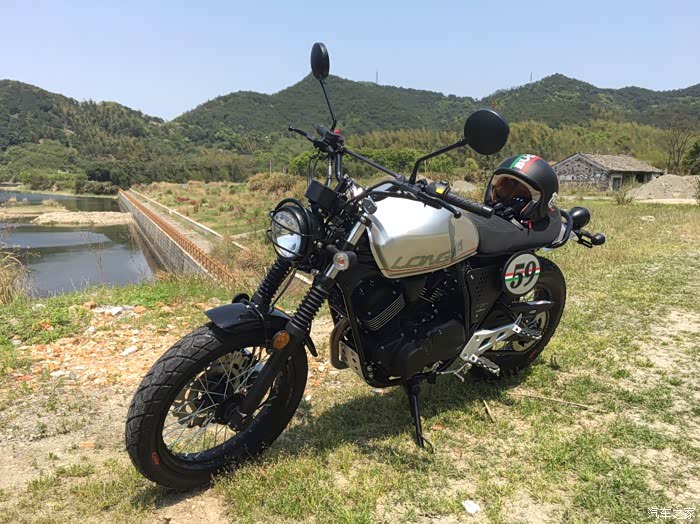 本人喜欢复古车型,目前看中龙嘉v咖!求各位大仙指点!