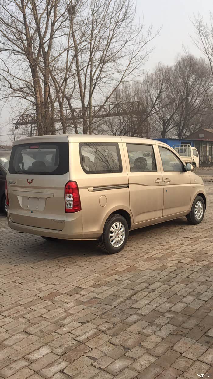 米黄色_五菱荣光v论坛_汽车之家论坛