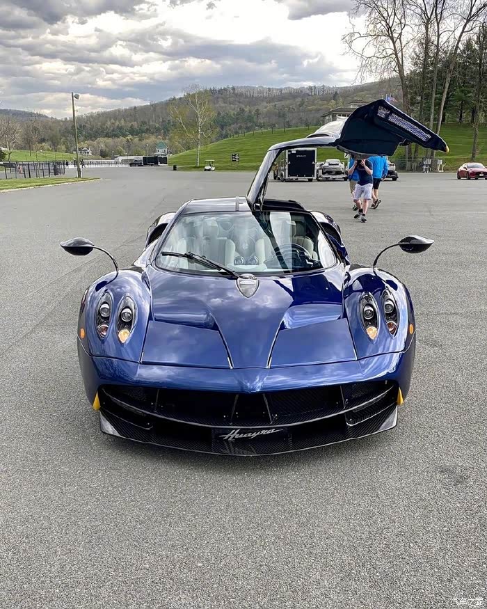 帕加尼huayra帅气至极