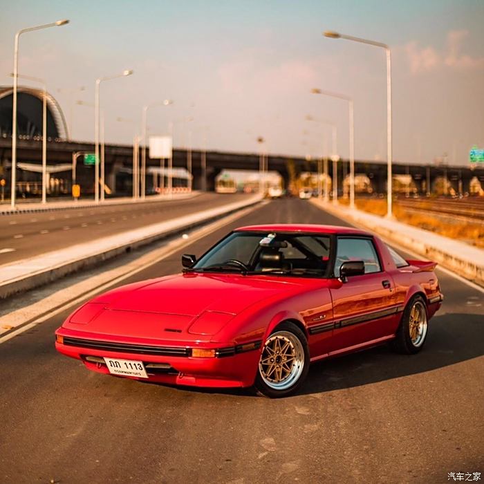 馬自達rx-7 fb sa22c#改裝# ,後窗像玻璃罩一樣真的好美!