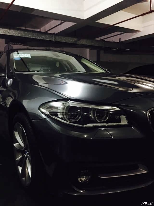 【图】满街的白色黑色香槟色,看看5系的矿石灰吧_宝马5系论坛_汽车之