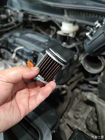 自己动手:更换变速箱滤芯.