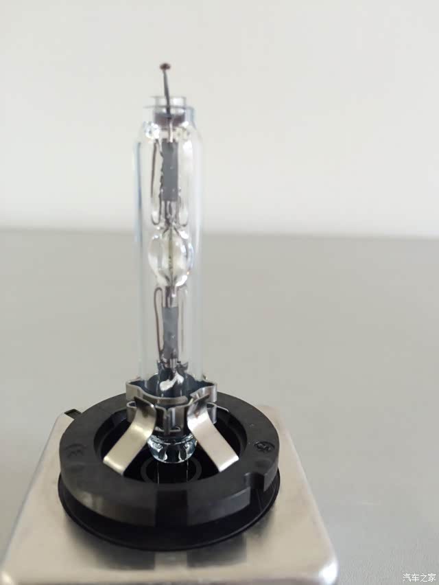 旗舰氙气大灯不亮了灯泡坏了有图有真相