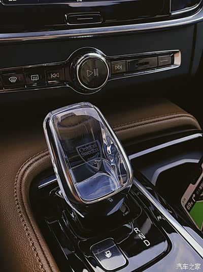 沃尔沃 s90—西装暴徒下的优雅