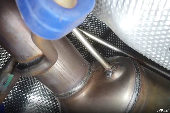 吉利的颗粒捕捉器是在 三元催化前面的