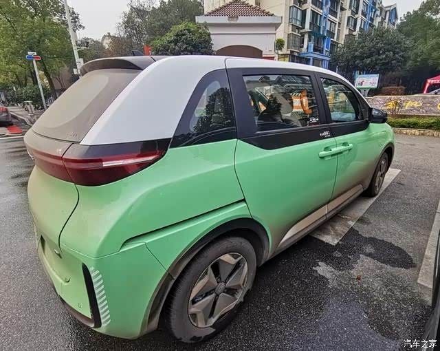 比亚迪d1配电动侧滑门让人看了眼馋