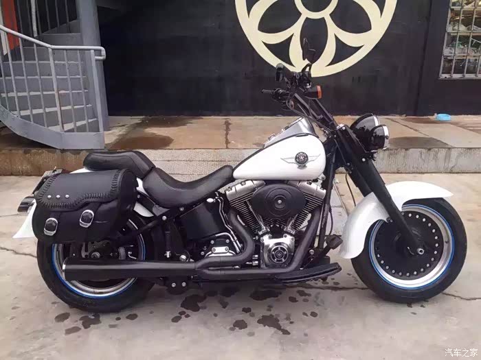 山东济南个人出2011年白色限量版哈雷肥仔