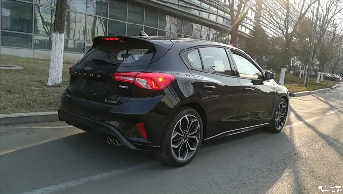 【图】90后也该买第一台车了,入手黑色两厢st line_福克斯论坛_汽车之