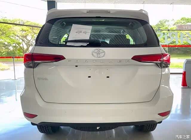 2021款丰田穿越者发布造型更时尚内饰更豪华越野车之选