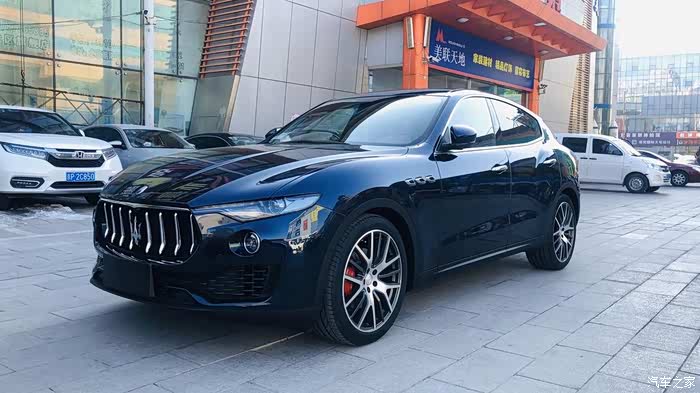 v6迷人声浪,豪华浪漫suv,带你看玛莎拉蒂levante