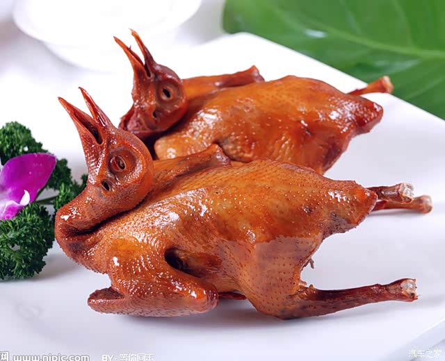 蒜香烤乳鸽——一品解千愁