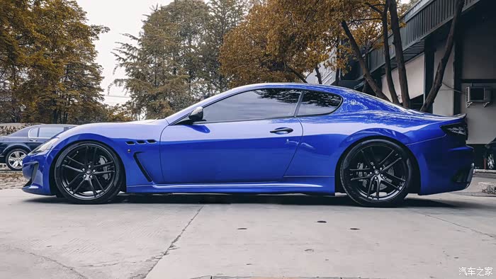 人类高质量酷车爆玩玛莎拉蒂gtmc赛道版