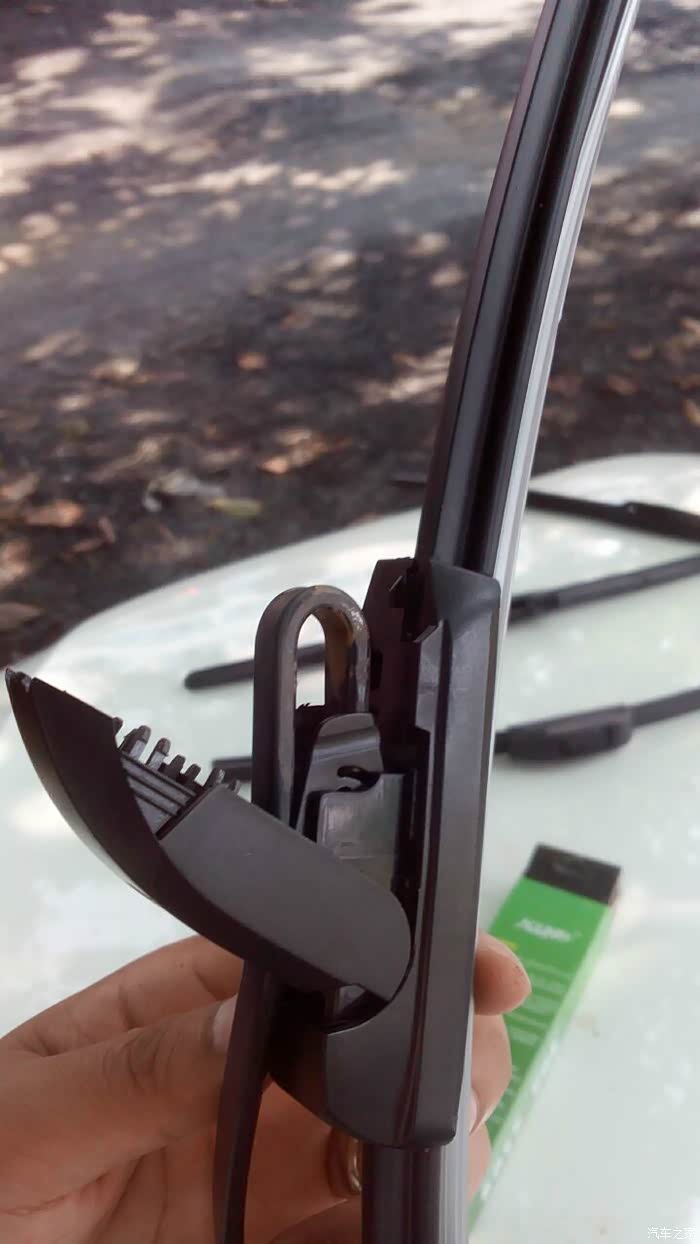 四川长安diy第四次为小逸更换雨刮器