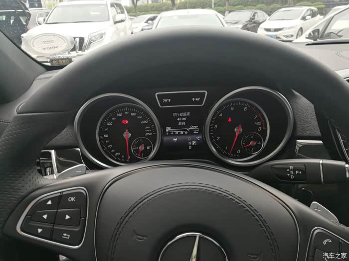 高手帮我看看美规gls450的里程表,是英里还是公里?谢谢!