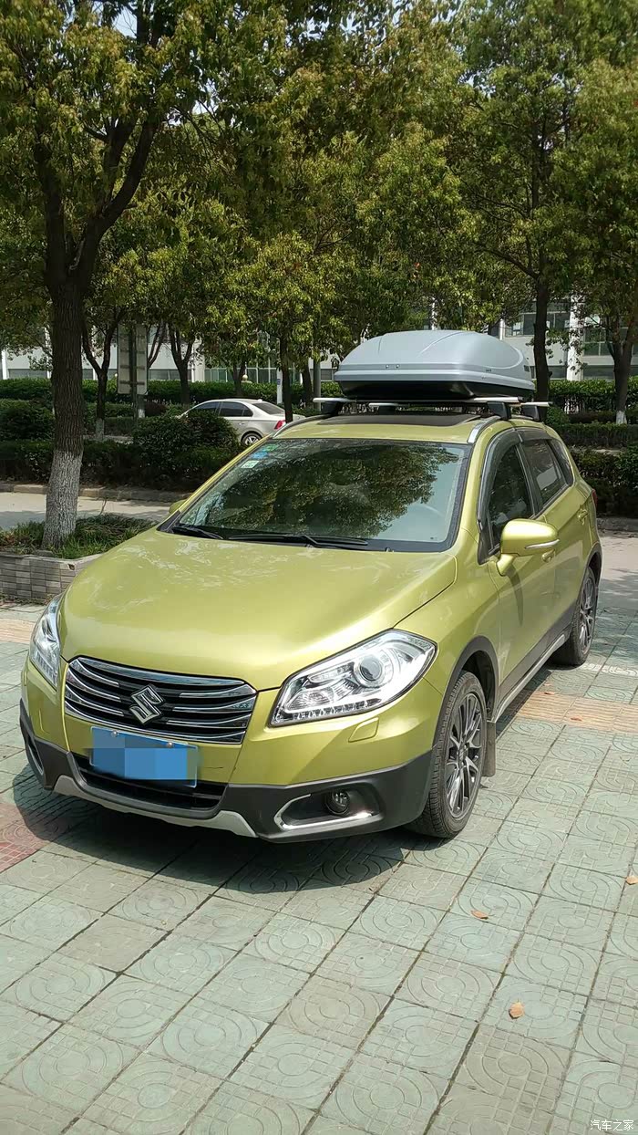 四驱锋驭安装q5横杆和拓乐海洋100车顶行李箱