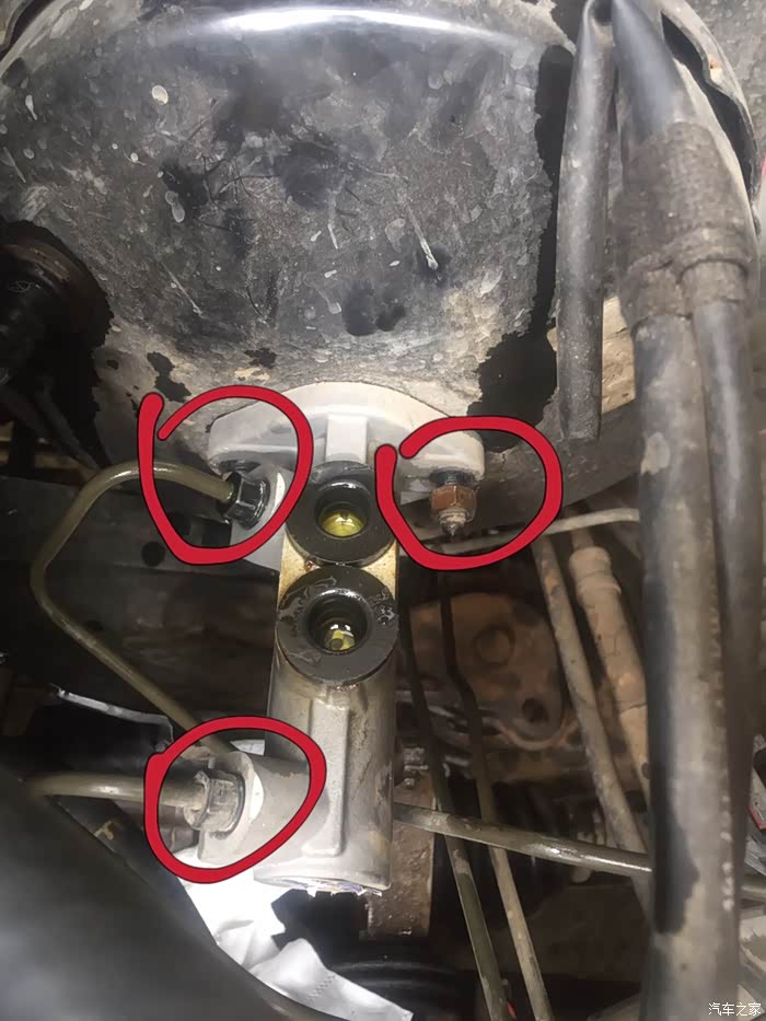 实操徒手更换刹车总泵