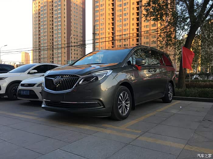 别克gl8 28t豪华版 烟墨灰提车小结