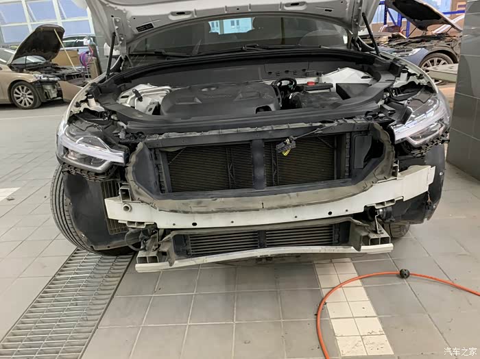 【图】前保险杠变形求助_沃尔沃xc60论坛_汽车之家论坛