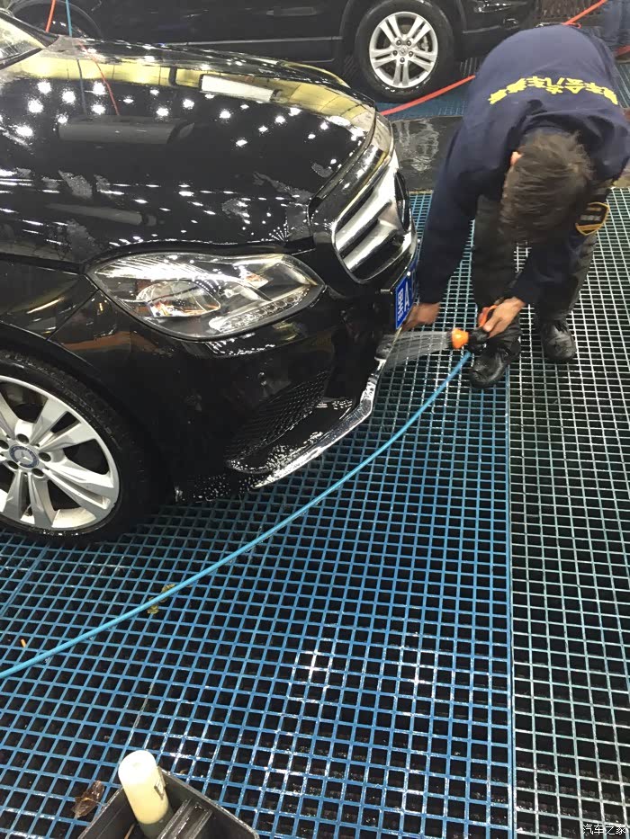 【小方】奔驰e洗车,有美女!