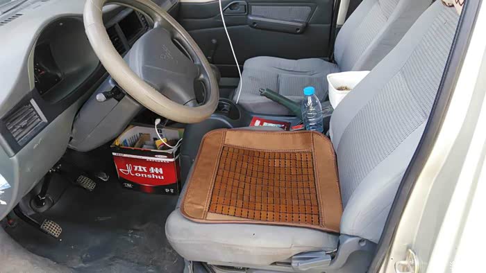 1 | 回复: 0 五菱之光论坛 大家帮看看12年2月之光6376nf能值多少钱?