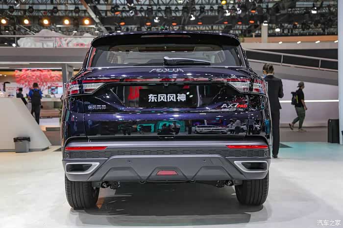 东风风神ax7新车标黑红拼色车身非常漂亮