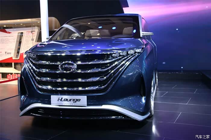 这个gm8概念车是相当酷的,不够一般概念车都还要改动,希望能保留下来.