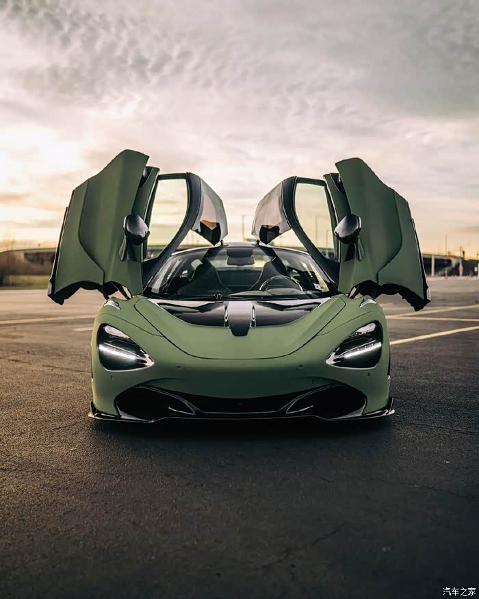 一款让你望尘莫及的超跑迈凯伦720s
