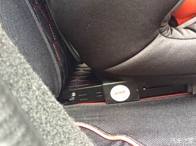 请问2014款飞度isofix接口如何连接安装儿童安全座椅