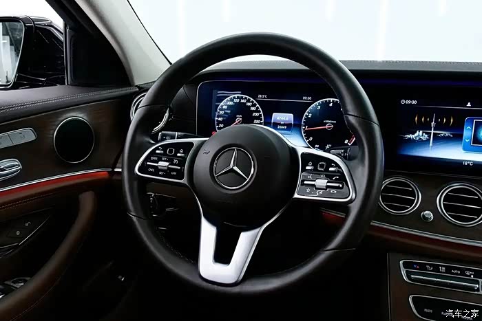 奔驰e300l立标经典大气内饰豪华复古20t同级翘首